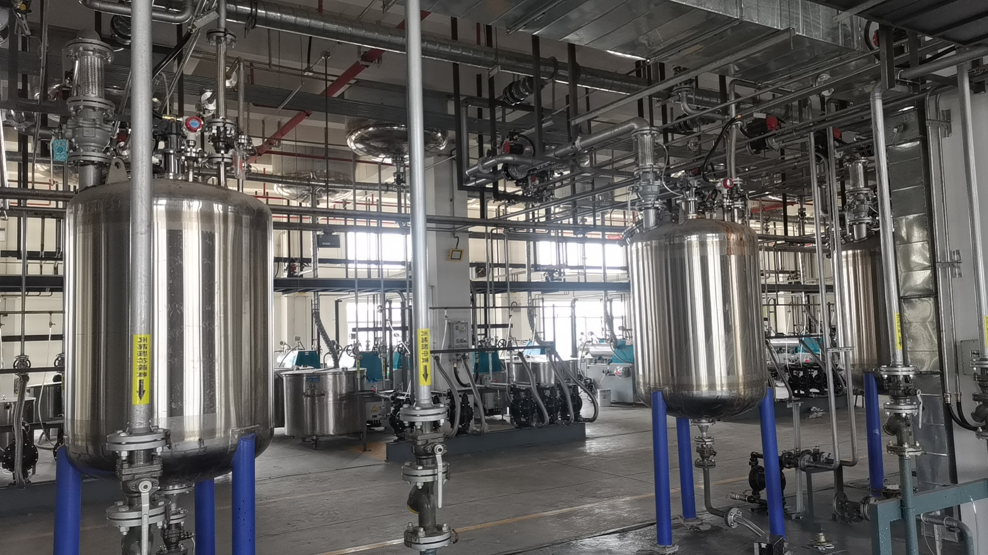 Temperature and Pressure Transmitter Case Images-5